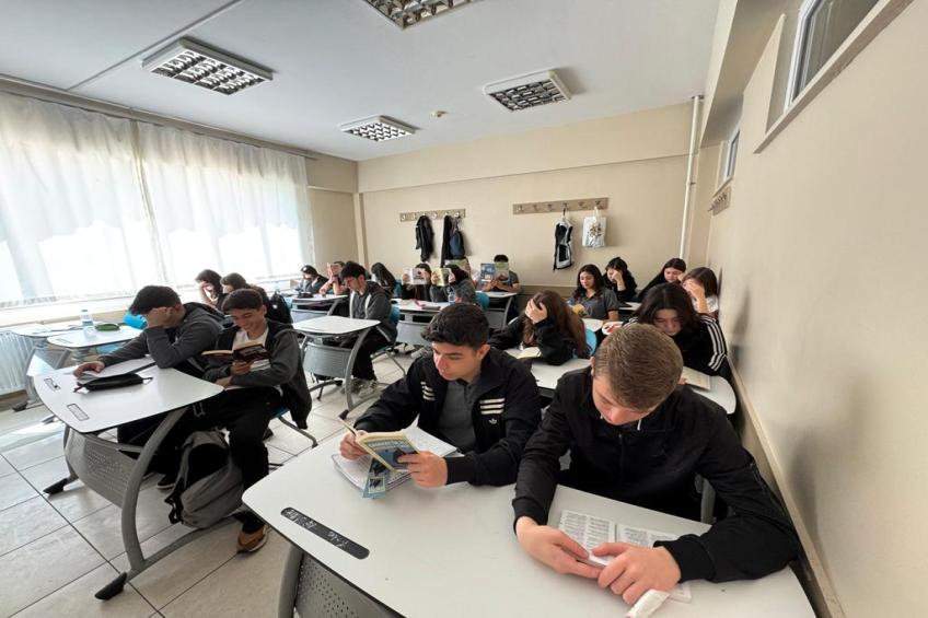 KİTAP OKUMA SAATİMİZ
