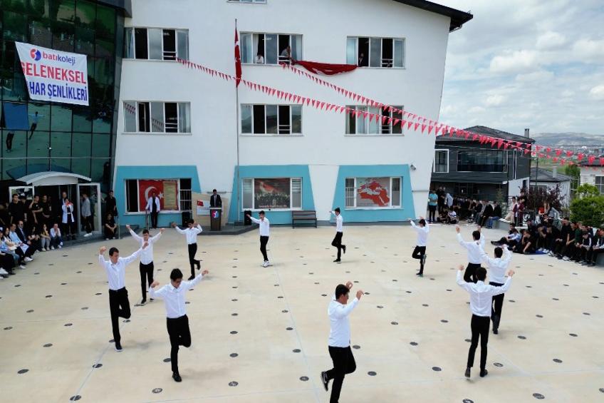 19 MAYIS ATATÜRK'Ü ANMA VE GENÇLİK SPOR BAYRAMI